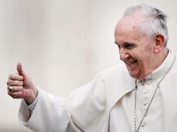 El Pontifice, en el libro, no sólo se refiere a la pobreza económica, sino a la social y moral. EFE /