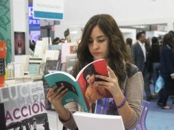 El rector José Narro Robles indica que la UNAM iniciará un programa 'Universo de letras' para fomentar el gozo por la lectura. ARCHIVO /