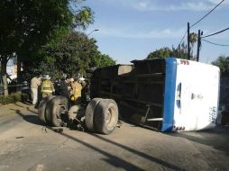El percance además provoca tráfico en la zona debido al cierre de las vías mencionadas.  /