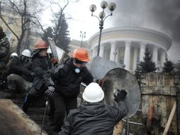 Las protestas comienzan por la decisión de dejar de lado el ingreso de Ucrania a la UE y a cambio fortalecer nexos con Rusia. EFE /