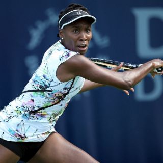 Venus Williams avanza a semis en Dubai