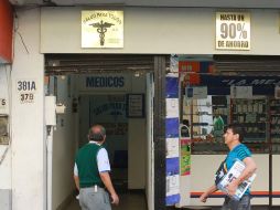 Entre algunas de las fallas destacan, el carecer de un médico titulado y no registrar los expedientes de los paciente atendidos.  /