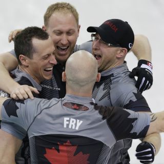 Canadá logra tercer oro al hilo en curling