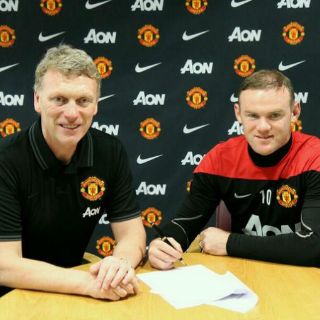 Wayne Rooney renueva con el Manchester United