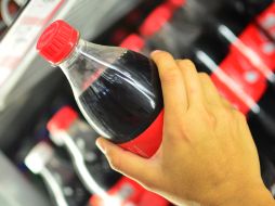 El consumo de bebidas gaseosas dulces en todo el mundo subió de 36 litros por persona por año en 1997 a 43 litros en 2010. ARCHIVO /