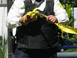 La PGJE informó que en el lugar de los hechos se recolectan elementos de prueba, entre ellos, cartuchos calibre nueve milímetros. ARCHIVO /