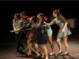 La puesta en escena dirigida por Guillermo Covarrubias resulta una obra interdisciplinaria y fuera de lo común.  /