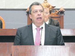 A 15 años del multihomicidio de campesinos, el mandatario guerrerense está nuevamente en el ojo del huracán. NTX /