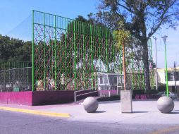 NÚCLEO DEPORTIVO. Una de las tres canchas de futbol rápido rehabilitadas, en el camellón de Artes Plásticas, en Miravalle.  /