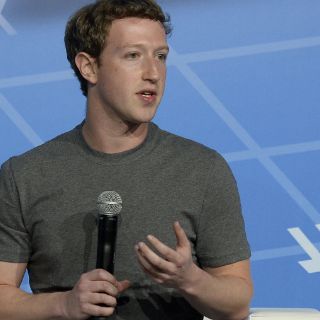 Internet crece más lento de lo que imaginan: Zuckerberg