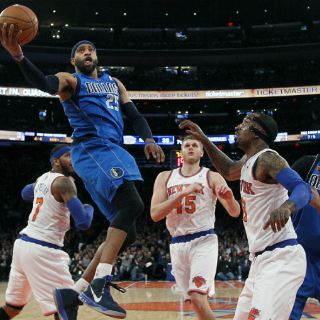 Mavericks derrotan a los Knicks en la NBA 110-108
