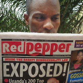 Diario ugandés exhibe a gays tras aprobación de ley antihomosexual