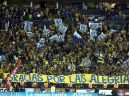 La afición cada torneo escoge un encuentro de visitante para apoyar al equipo e invadir la cancha del equipo local. MEXSPORT /