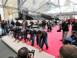 La zona por donde desfilarán las estrellas del cine estará cobijada por un techo retráctil. AP /