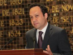 Clemente Castañeda consideró que la iniciativa original del PRI regateaba derechos a las víctimas. ESPECIAL /