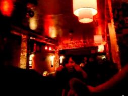 Las agresiones quedaron registradas en un video tomado por la misma chica afectada con sus Google Glass. ESPECIAL /