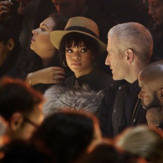 Rihanna se divide entre dos amores