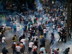 Hoy se vivieron nuevas manifestaciones por parte de estudiantes en Caracas. AP /