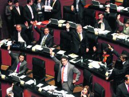 El nuevo ordenamiento regulará desde el procedimiento para la convocatoria a la declaración de resultados de la consulta popular. NTX /