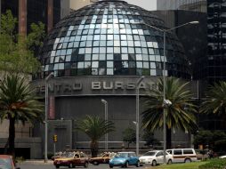 El edificio de la BMV, donde se opera un volumen de 4.3 millones de títulos por un importe de 100.4 millones de pesos. ARCHIVO /