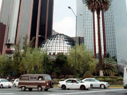 El IPC reflejó las reducciones que presentaron las acciones de la gigante América Móvil, así como de Grupo México. ARCHIVO /