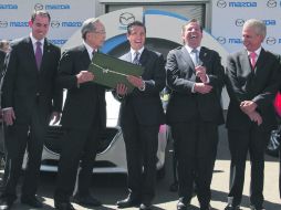 Invitado. El Presidente de México, Enrique Peña Nieto, comandó la inauguración de la planta de Mazda.  /