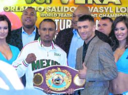 ''Siri'' López  excedió en más de dos libras el límite de peso pluma.  /