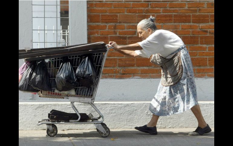 La información podría ayudar a la creación de fármacos que retrasen el envejecimiento. ARCHIVO /