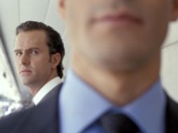 Las envidias pueden afectar tu ambiente laboral. ESPECIAL /