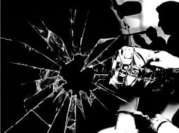 Los asaltantes sólo cumplen con su trabajo.  /