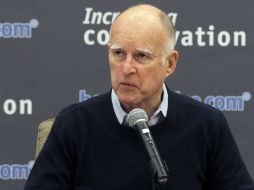 El gobernador Jerry Brown sigue de cerca cómo Colorado y Washington manejan sus nuevas leyes en torno a la mariguana. ARCHIVO /