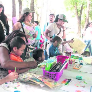 Refuerzan los lazos familiares con talleres