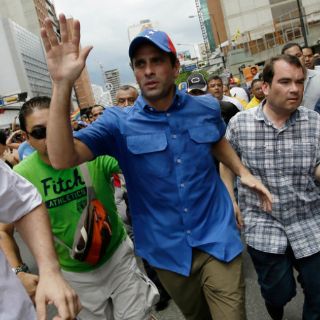 Capriles llama a conformar 'comando de defensa'