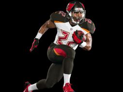 Los Bucaneros de Tampa Bay presentaron su nuevo uniforme. AP /