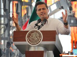 Enrique Peña Nieto destaca que en Querétaro hay más de seis mil empleos directos de esta industria. ARCHIVO /
