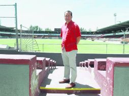 A Sumar. Efraín Flores, vicepresidente deportivo de Tecos, quiere llenar con aficionados jóvenes.  /
