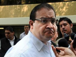 Javier Duarte dice que su gobierno asume el compromiso de modernizar y poner al día la infraestructura educativa de Veracruz. ARCHIVO /