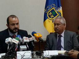 Ricardo Villanueva, secretario de Planeación (i) fue el encargado de dar el informe. Twitter: @GobiernoJalisco.  /