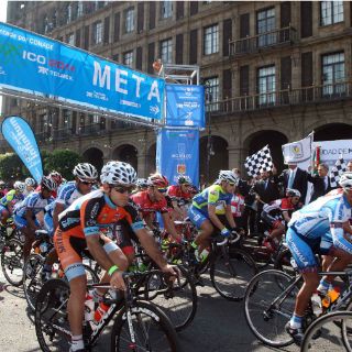 Vuelta a México 2014 da inicio en el Zócalo