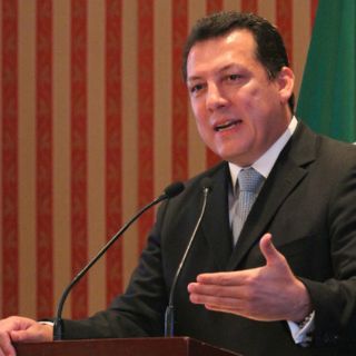 La CNDH propone desaparición de poderes en Michoacán