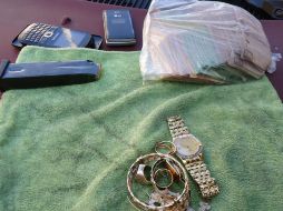 Imagen de lo recuperado, se desconoce si los cómplices se apoderaron de otros artículos. ESPECIAL /