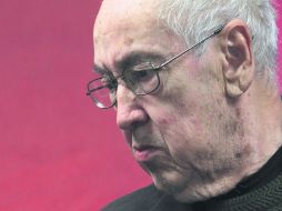 Ernesto Flores. Poeta, cuentista e investigador, miembro de la Academia Mexicana de la Lengua desde 1996.  /