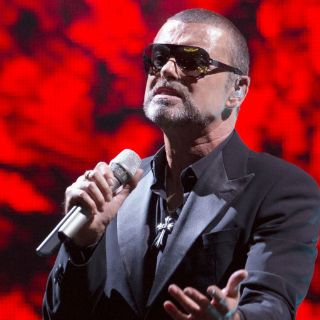 George Michael reaparece con su primer álbum en diez años