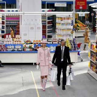 Karl Lagerfel lleva Chanel al supermercado