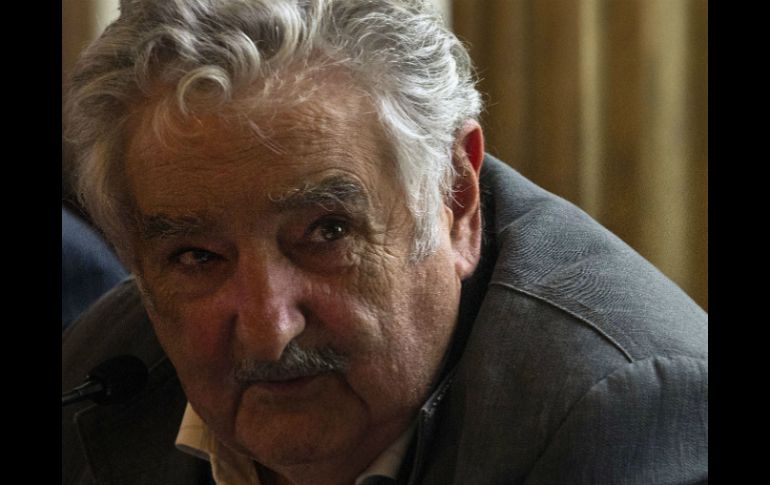 José Mujica recibe el premio de la Asociación Latinoamericana de Derechos Humanos por sus reformas. AFP /