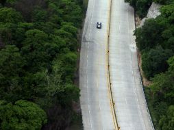 El gobierno del estado verá ejecutará las medidas necesarias para garantizar la conclusión de la carretera. ARCHIVO /