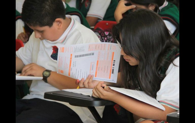 El INE revisará la prueba ENLACE y dictará sus nuevos lineamientos y la SEP sólo la aplicará. ARCHIVO /