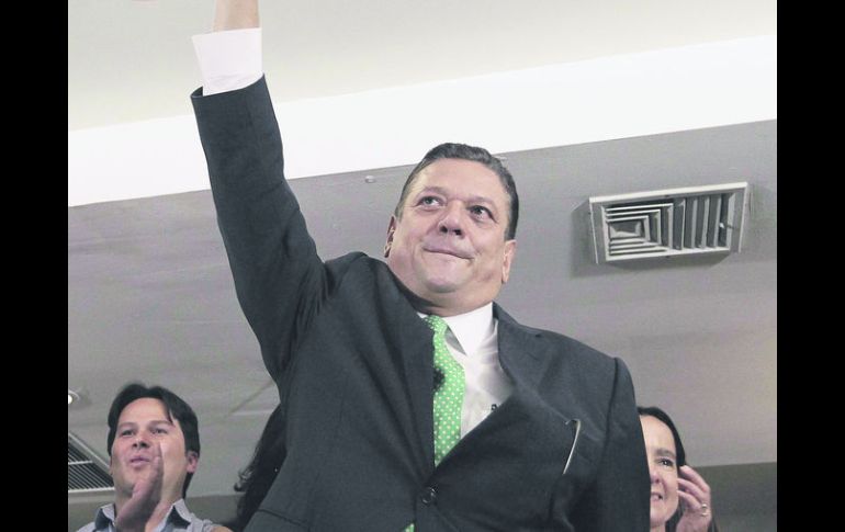 El candidato Johnny Araya acusó el desgaste de la gestión de Laura Chinchilla, criticada por corrupción y mal manejo de la economía. EFE /