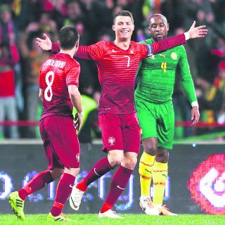 Cristiano Ronaldo guía la goleada de Portugal sobre Camerún
