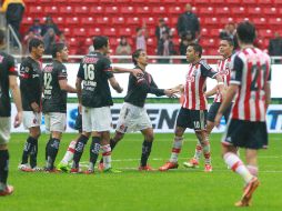 Chivas enfrentará a Xolos con la ausencia de Omar Bravo, por una lesión en el tendón. ARCHIVO /